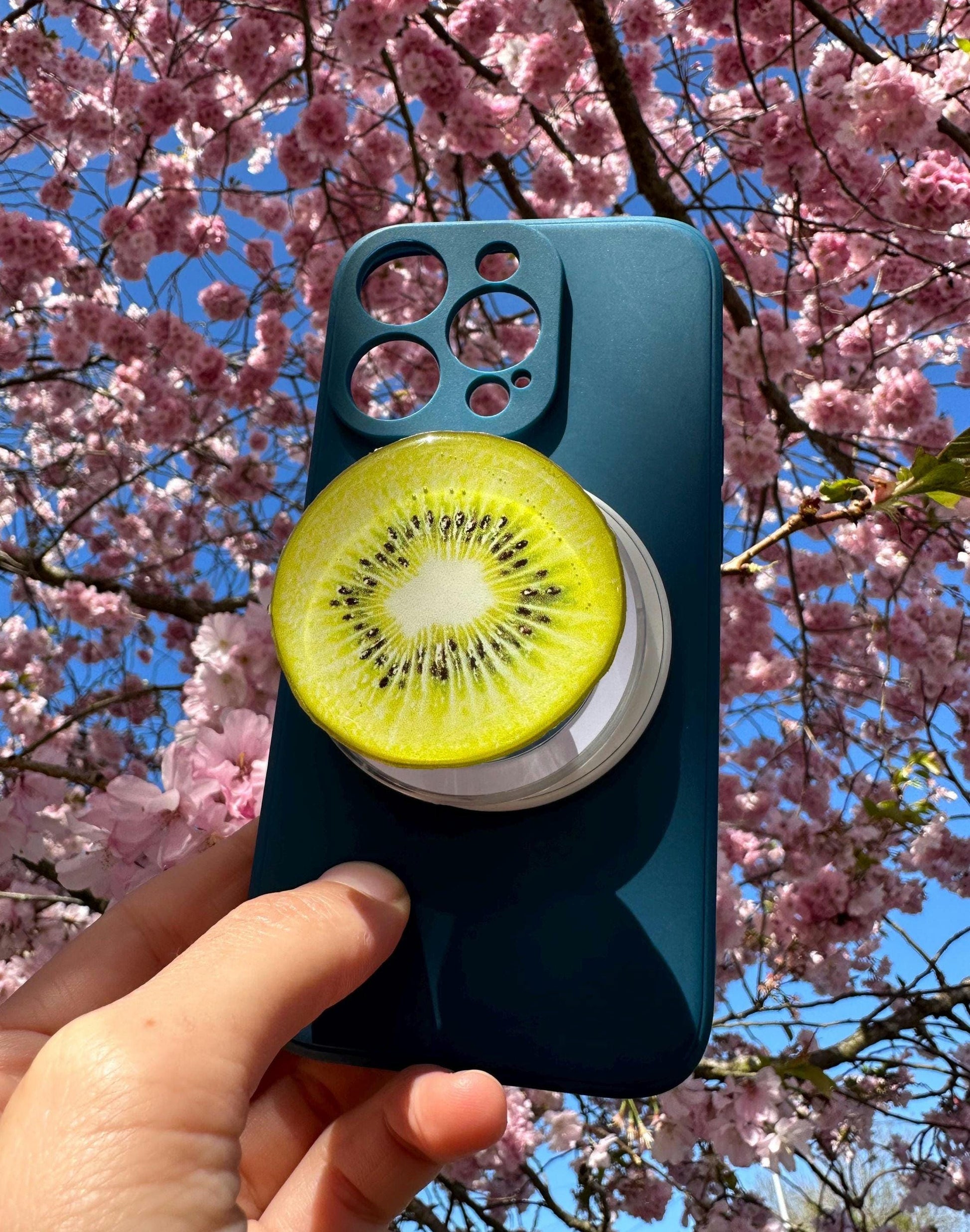 Kiwi Phone Grip – Cute Aesthetic Phone Holder for iPhone & Android | Fruit Stand | Fun Phone Accessory | Gift for Fruit Lovers
