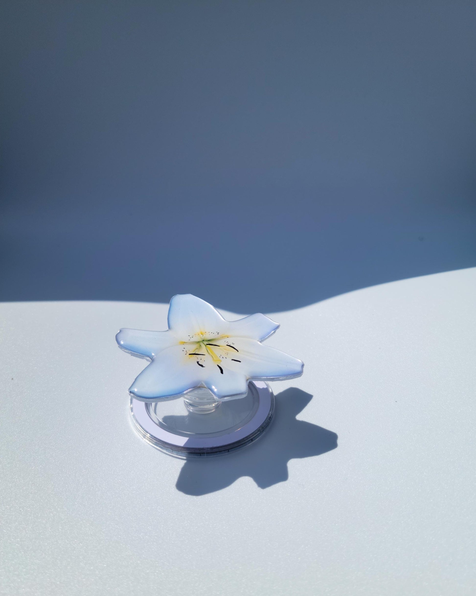 White Lily MagSafe Phone Grip – Elegant Floral Phone Grip | Minimalist Easter Lily iPhone Accessory