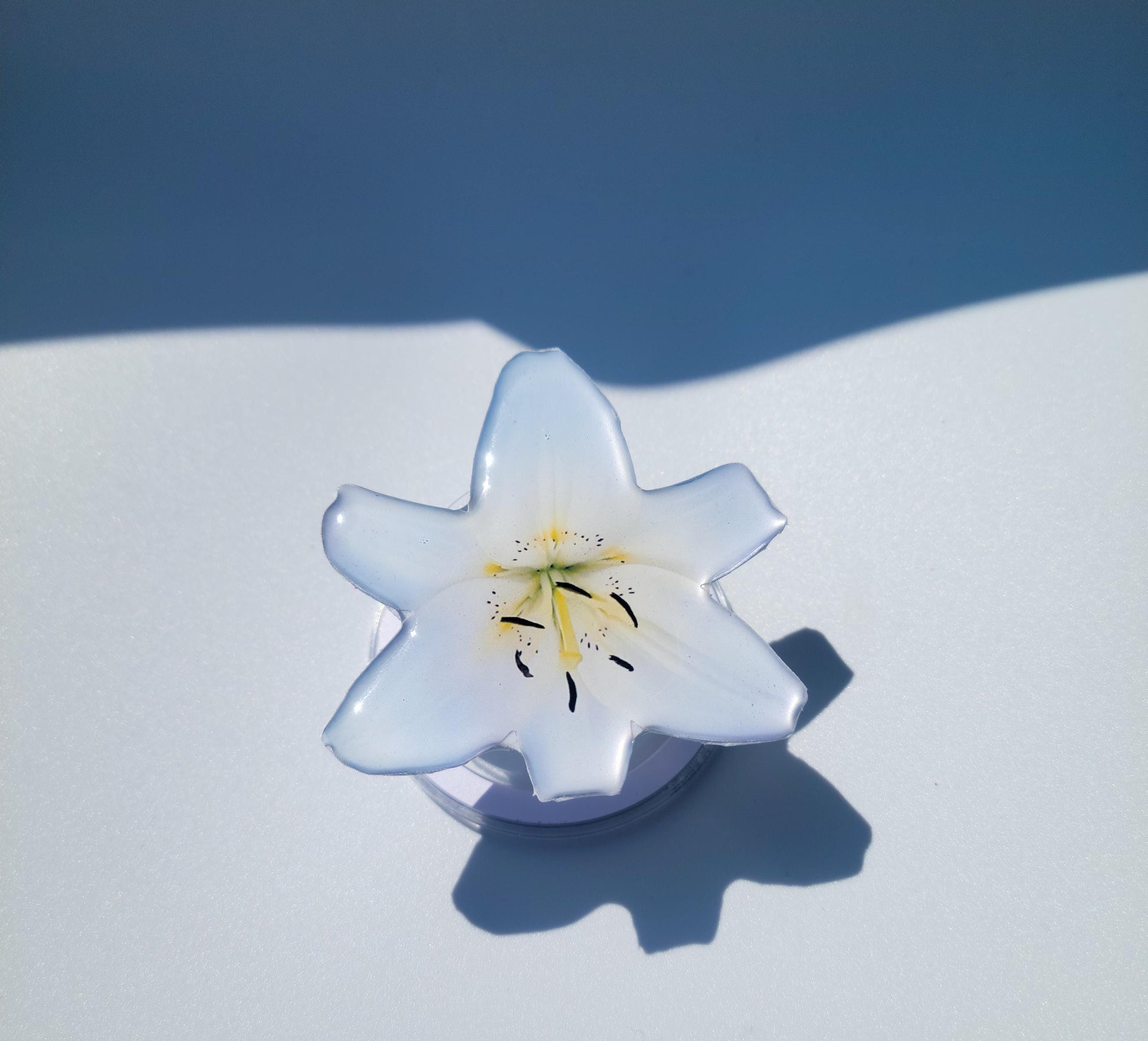 White Lily MagSafe Phone Grip – Elegant Floral Phone Grip | Minimalist Easter Lily iPhone Accessory